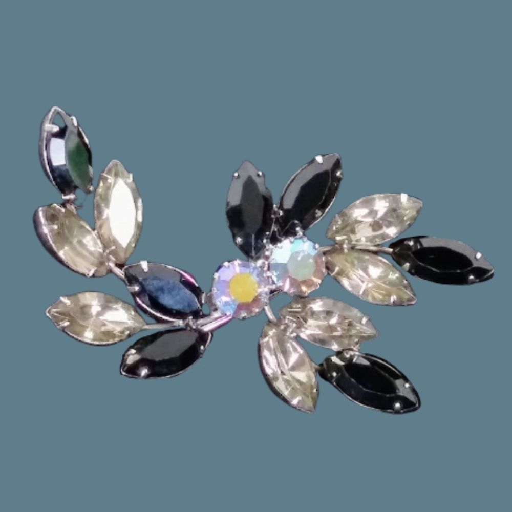 CORO AB Rhinestone Enamel Clip-On Earrings & Floral Rhinestone Brooch Vintage - Picture 5 of 9